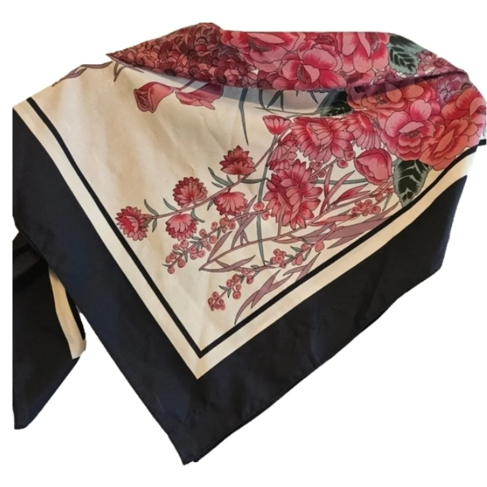 Overseas Advantage INC 100% polyester Blue& pink flowers 27